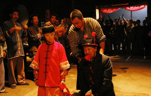 《番号》将被逃婚 姚芊羽<em>美女</em>救英雄洞房照曝