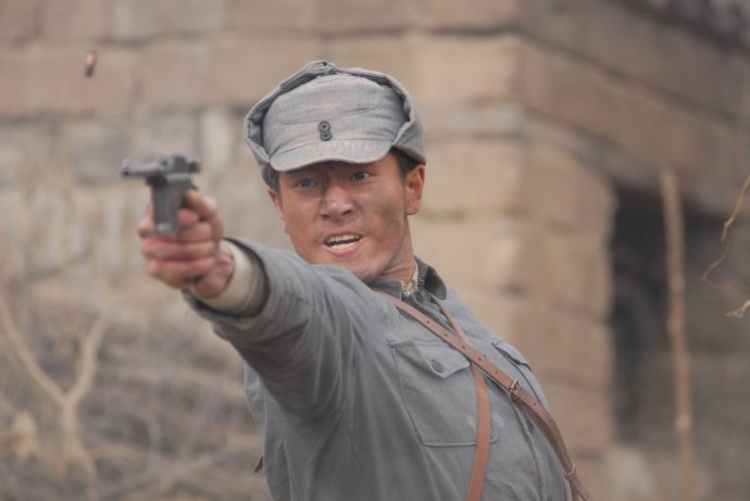 战火中的青春+-+电视剧图片