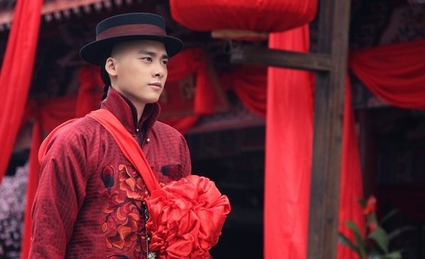 《 赏金猎人 》开播  李易峰 演绎史上最帅捕快 - 