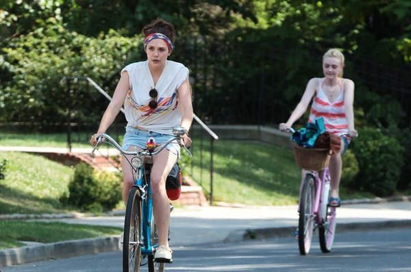 《好女孩》新片场照 范宁<em>奥尔森</em>化身单车<em>姐妹</em>