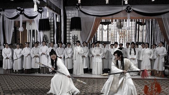 <em>杨门女将</em><em>天波府</em>内斗 张柏芝神色焦虑 - 电影