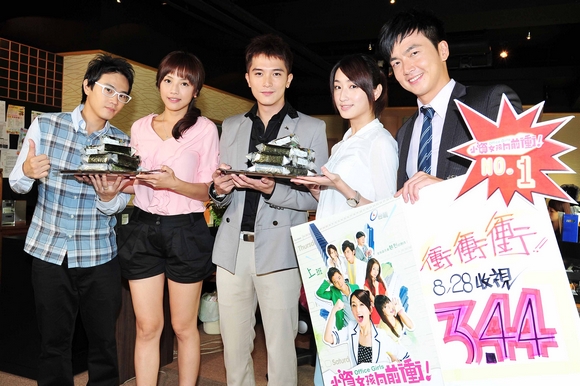<em>小资女孩向前冲</em>有哪些<em>歌曲</em>?_音乐_胖人服饰网