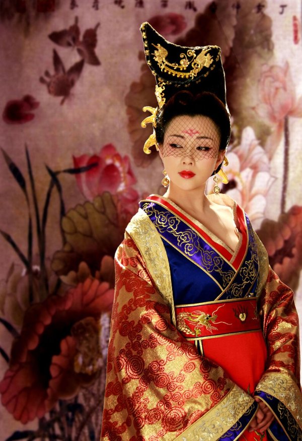 《武则天秘史》中,殷桃出演唐朝传奇女性武则天,