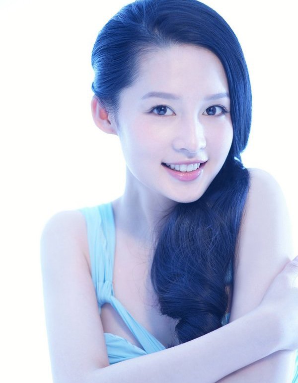 "沁菇凉"传递正能量   正在上海拍摄偶像剧《有效期限爱上你》的李沁