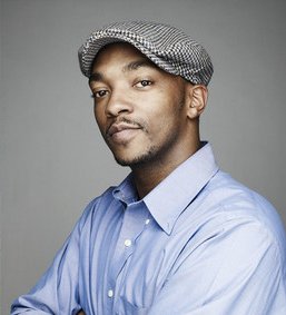 尼麦凯加盟《美国队长2》首位黑人超级英雄 -