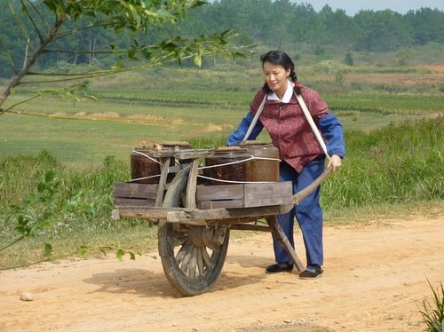 古村女人