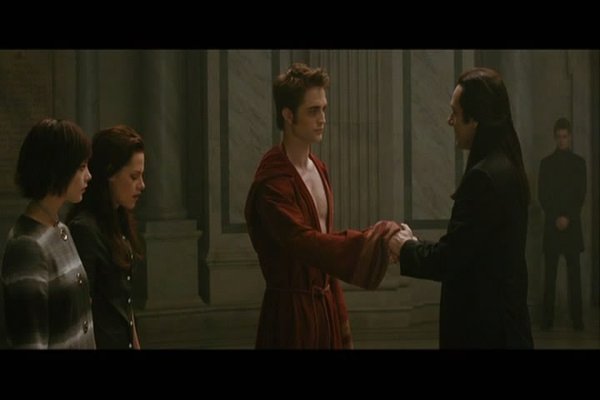 暮光之城2新月电影_暮光之城2国语版全集_暮