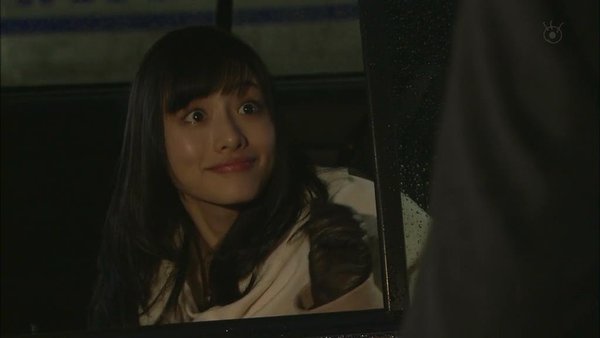 贫穷女