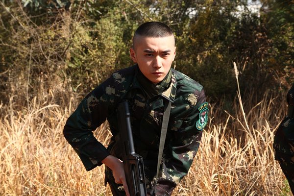 <em>麻辣女兵</em>的照片_美女吧