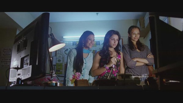 少妇大战摇滚男孩(ladies vs. ricky bahl) - 电影