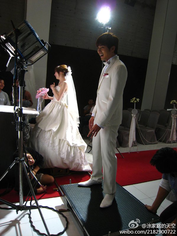  爱上查美乐 (Love keeps going) - 电视剧图片 | 电