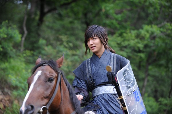  信义 - 电视剧 图片 | 电视剧剧照 | 高清海报 - 电驴