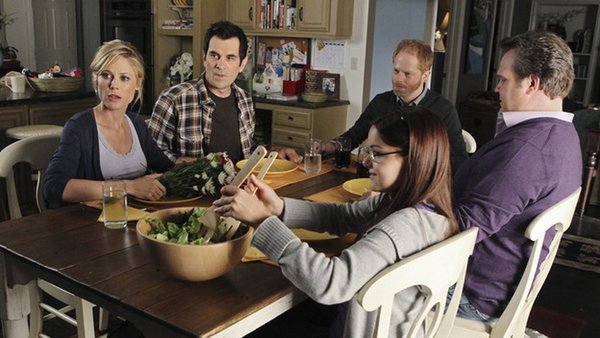 摩登家庭 第二季(modern family season 2) - 电视剧图片 | 电视剧