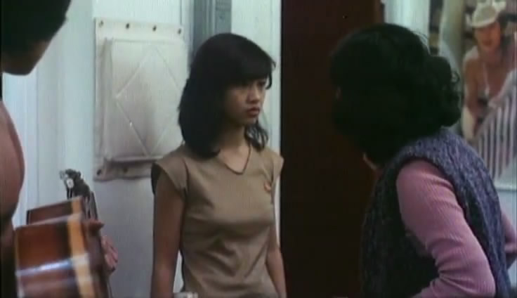 <em>靓妹仔</em>(leng+mooi+jai)