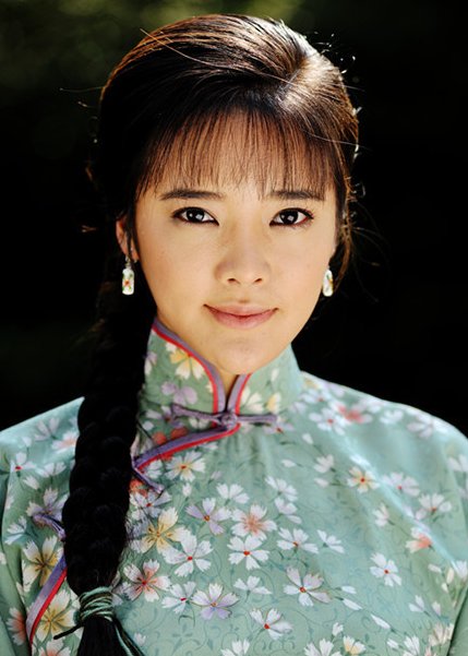 《云之锦》曝张璇新剧照 重金打造秀美华服