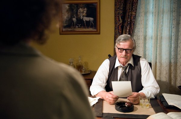 黑色蝴蝶(black butterflies) - 电影图片 | 电影剧照 | 高清海报