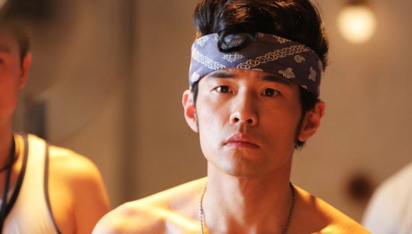 周杰伦《天台》新曝预告 神秘女主只闻声未露面