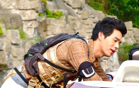 影子爱人简谱_拥抱影子爱人伤感图片(3)