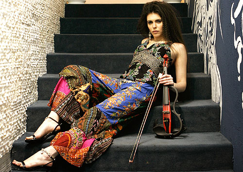 一种无言的诠释 ---- 著名电子小提琴家 diana boncheva